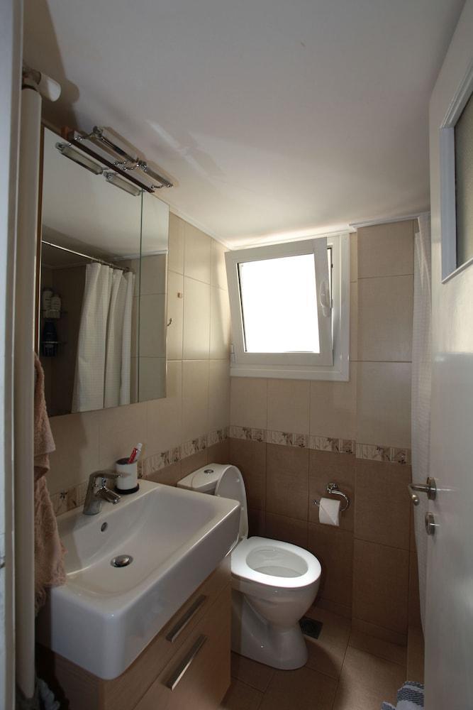 A Skip Away From The Acropolis Museum - 1 Bdrm Apartment أثينا المظهر الخارجي الصورة