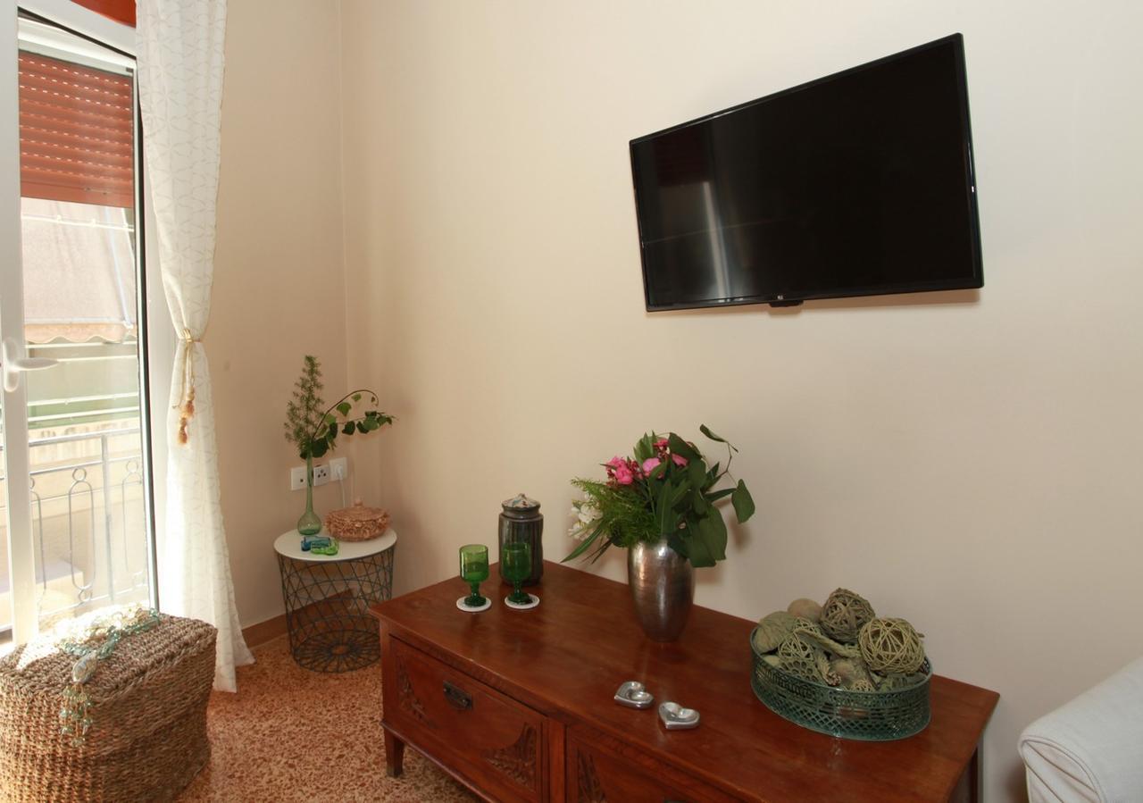 A Skip Away From The Acropolis Museum - 1 Bdrm Apartment أثينا المظهر الخارجي الصورة